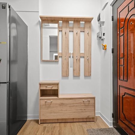 Earthy Escape - Central Apt With Balcony Bucharest Luaran gambar